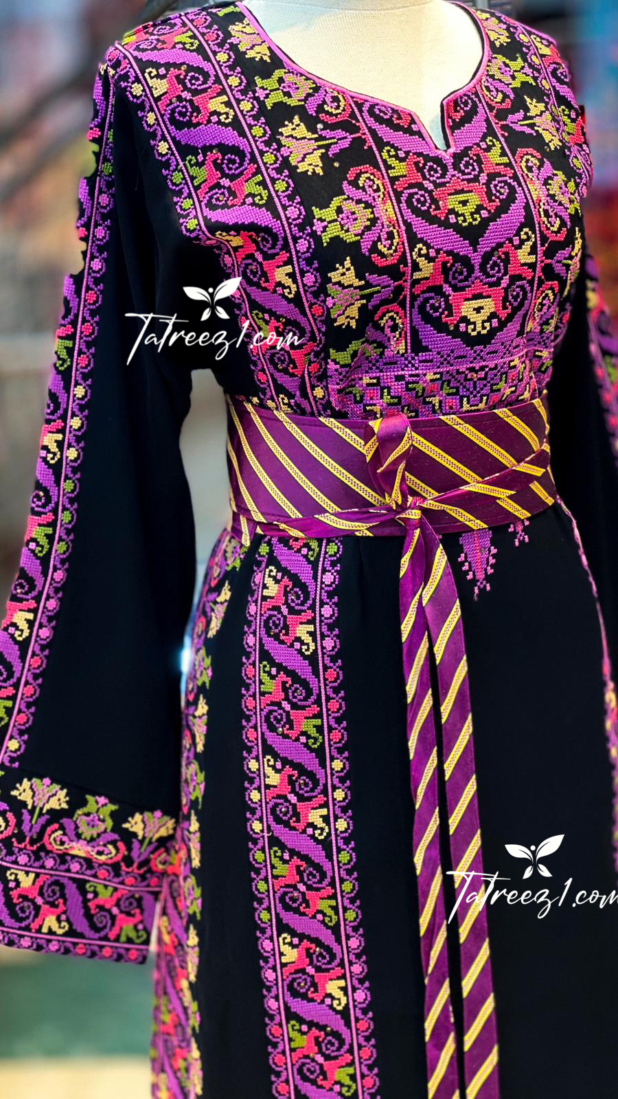 Purple Simple & Classic And Elegant Emberoidery Dress With Kashmir belt