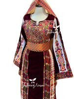 Load image into Gallery viewer, Malacca Thoub Silk Velvet Maroon Embroidery Thoub
