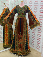 Load image into Gallery viewer, Green Jennah wnar Thoub Embroidery Thoub come with Embroidery Belt
