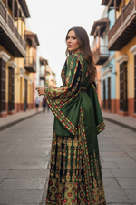 Load image into Gallery viewer, Luxurious Satin Thoub in Emerald Green
