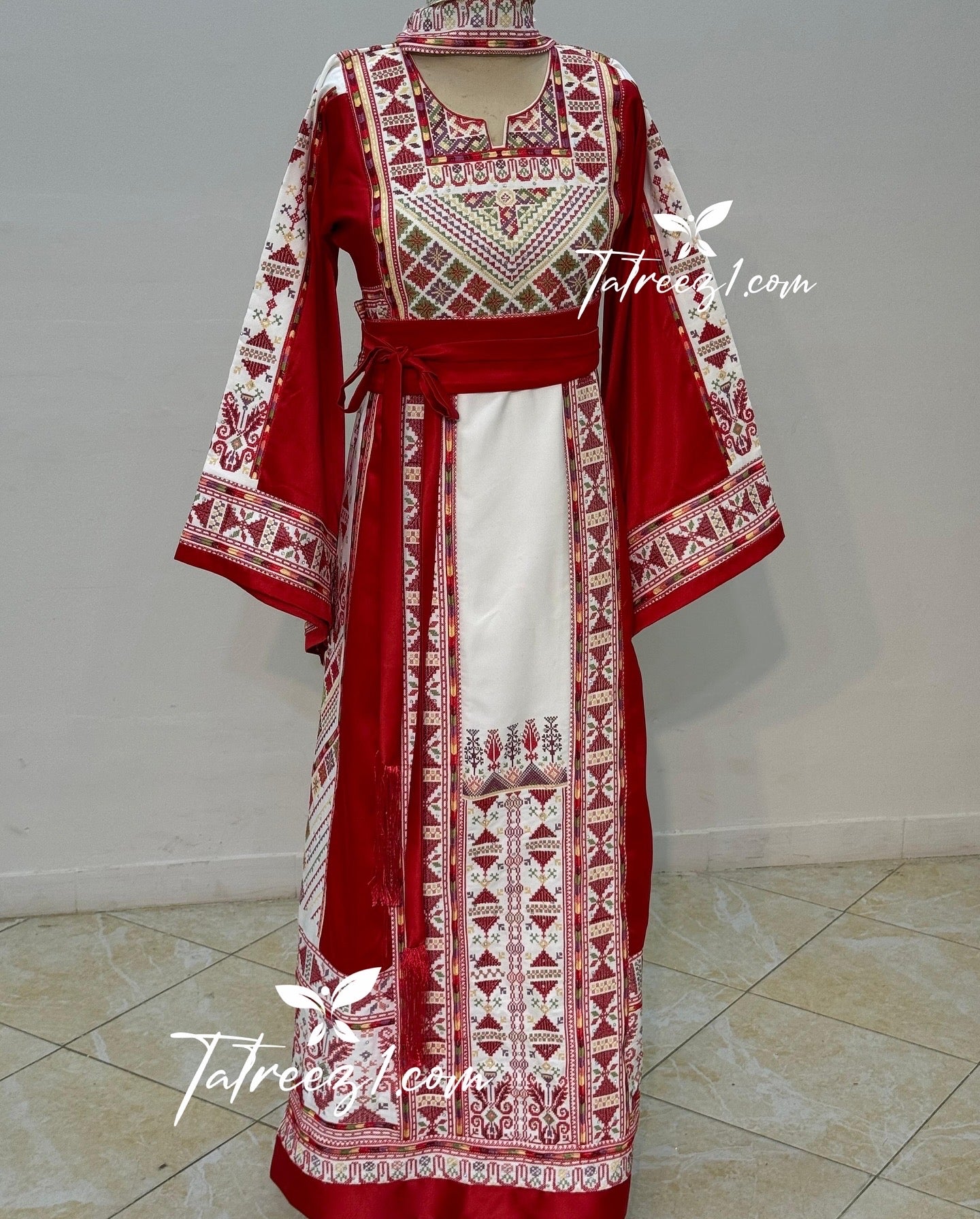 With Reversable Belt Red  Astonishing Palstainen Embroidery Traditional Long Thoub With Matching Headpiece