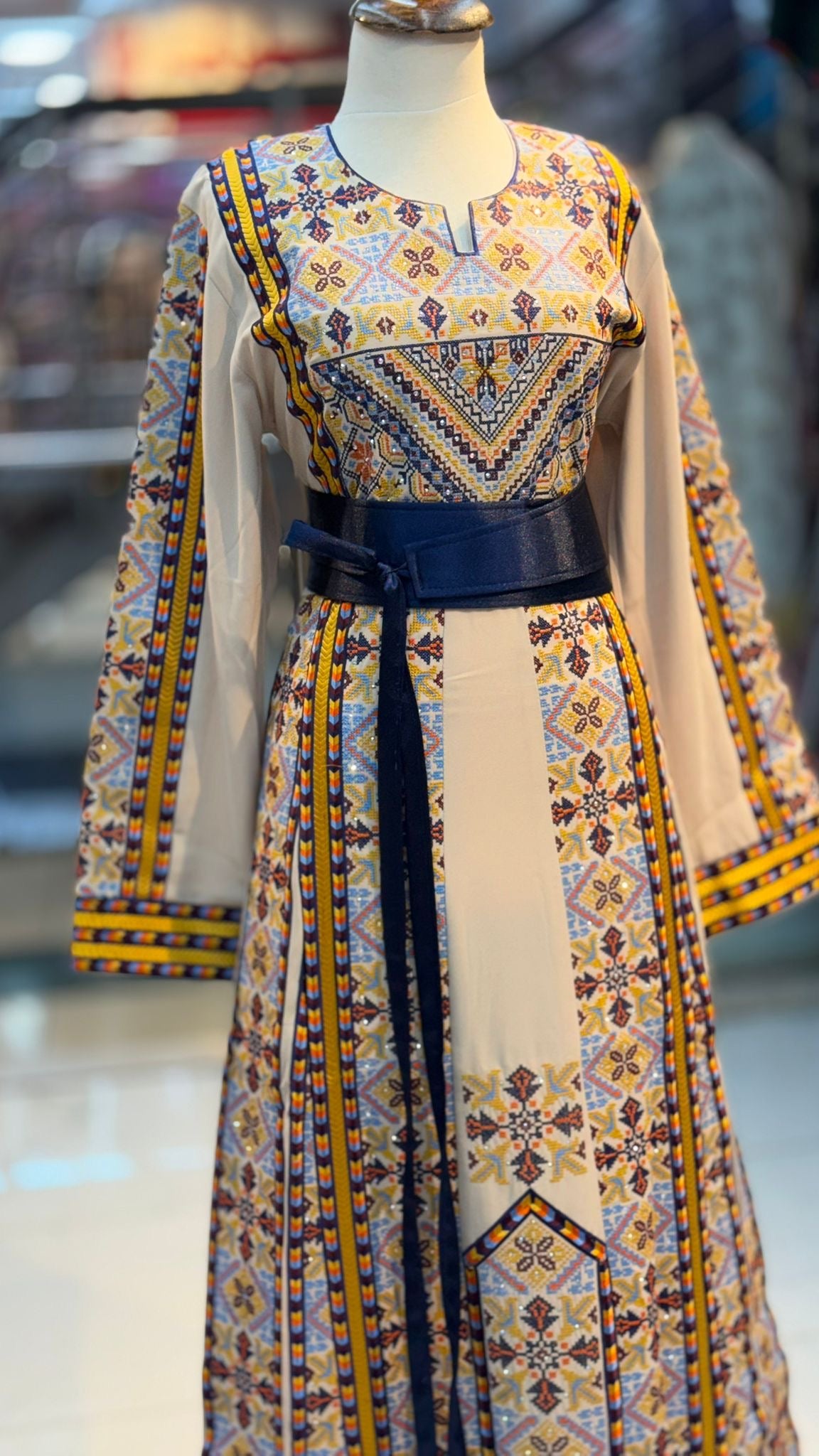 Al-Sultanah Royal Heritage Modern Elegance Thoub