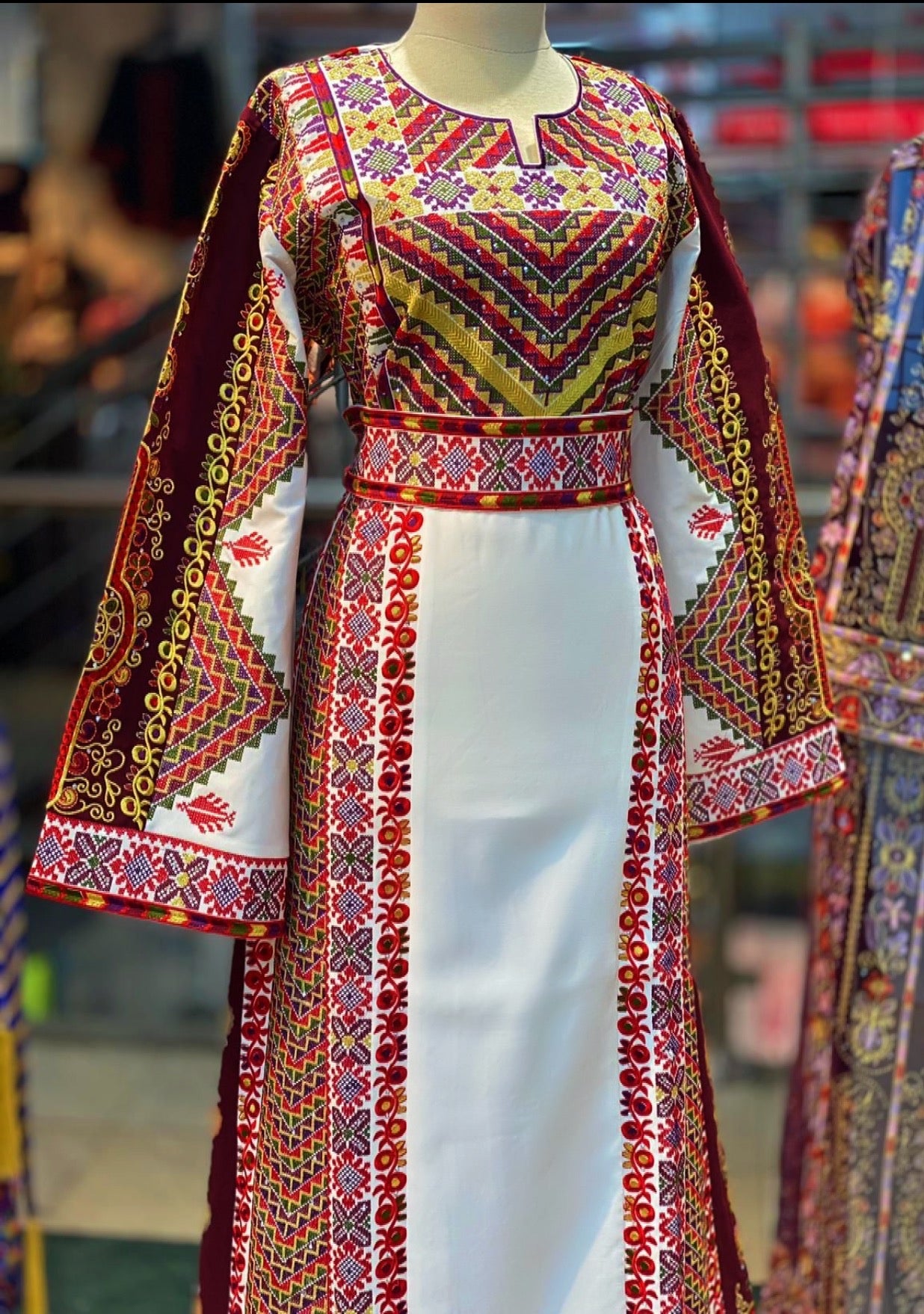 Malacca New Style Traditional Embroidered Palestinian Thobe