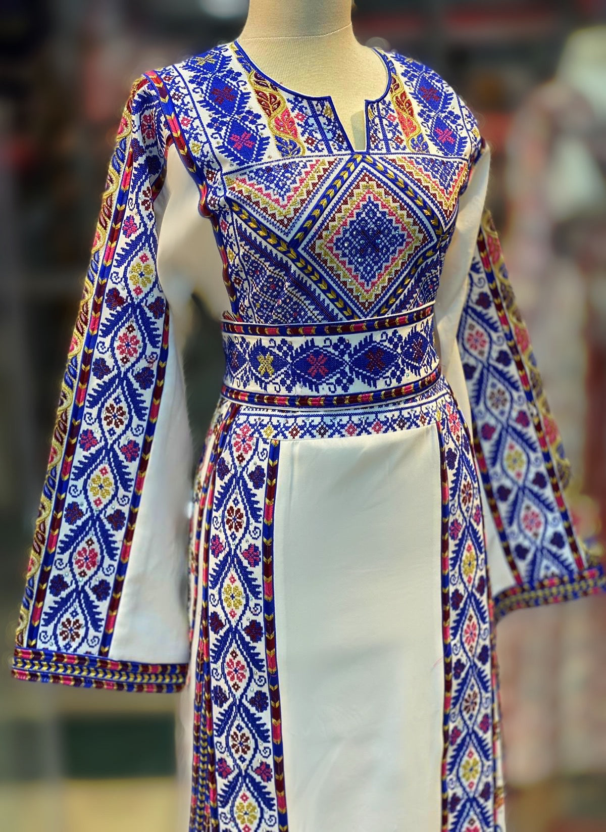 White Traditional Embroidered Palestinian Fellahi Thobe