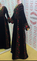 Charger l'image dans la galerie, Velvet Simply Bloomed Elegant  Embroidered Palestinian Thobe
