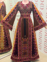 Load image into Gallery viewer, Maroon New Collection Jennah wnar Malacca Thoub Silk Velvet  Embroidery Thoub come with Embroidery Belt
