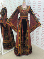 Load image into Gallery viewer, Velvet Jennah wnar Thoub Embroidery Thoub come with Embroidery Belt
