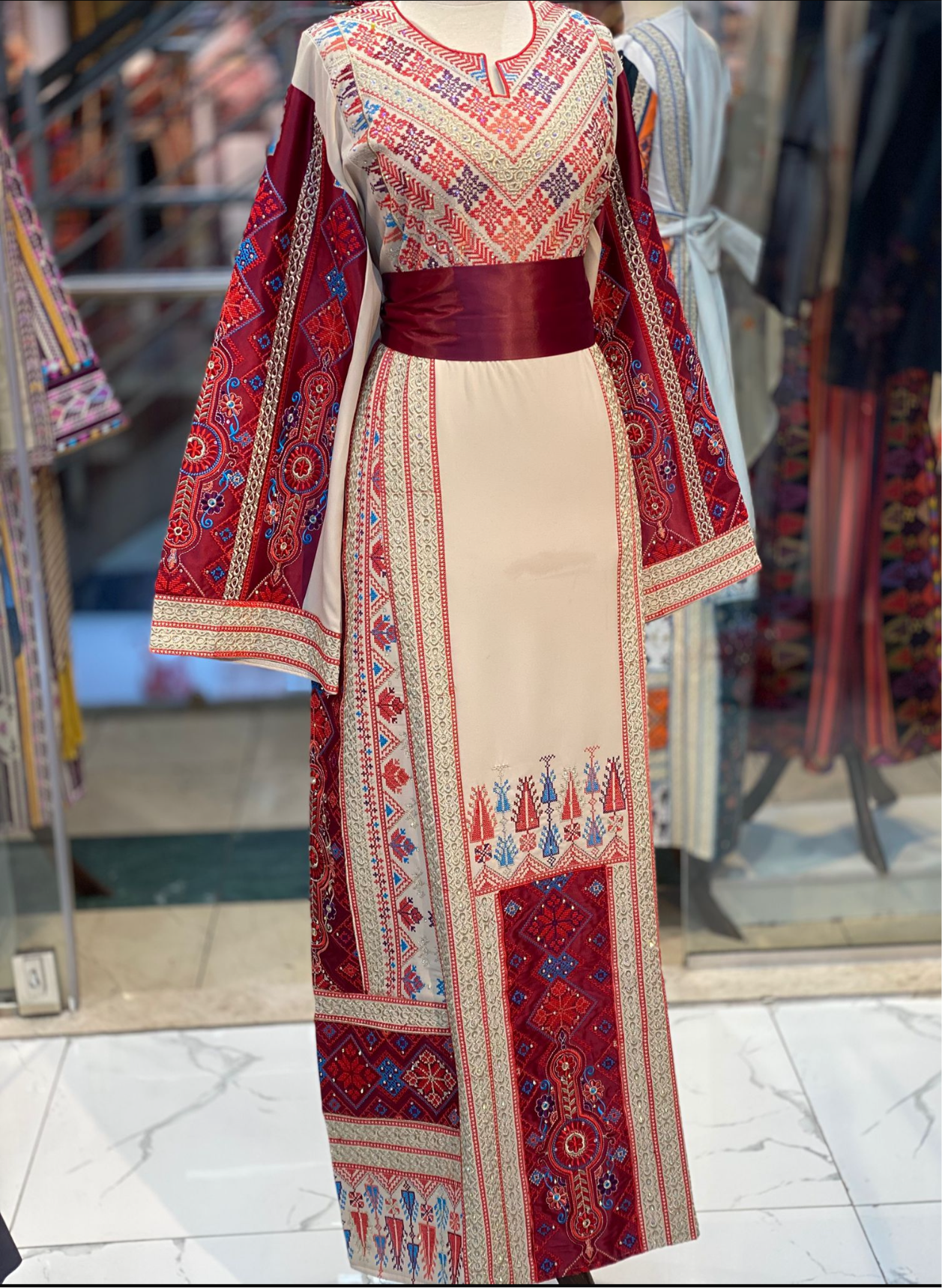 Beautiful Modern cream Embroidery Thoub