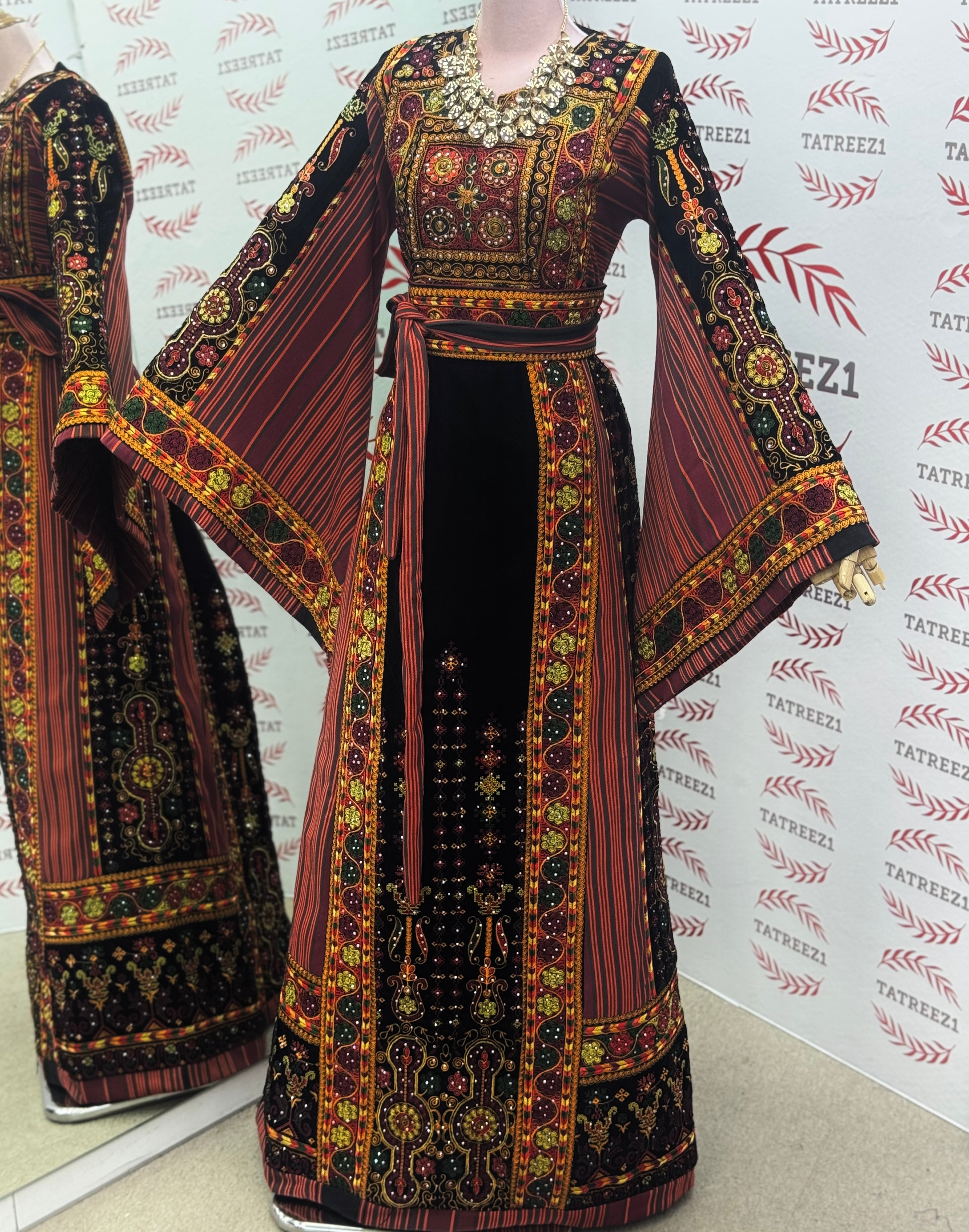 Velvet Jennah wnar Thoub Embroidery Thoub come with Embroidery Belt