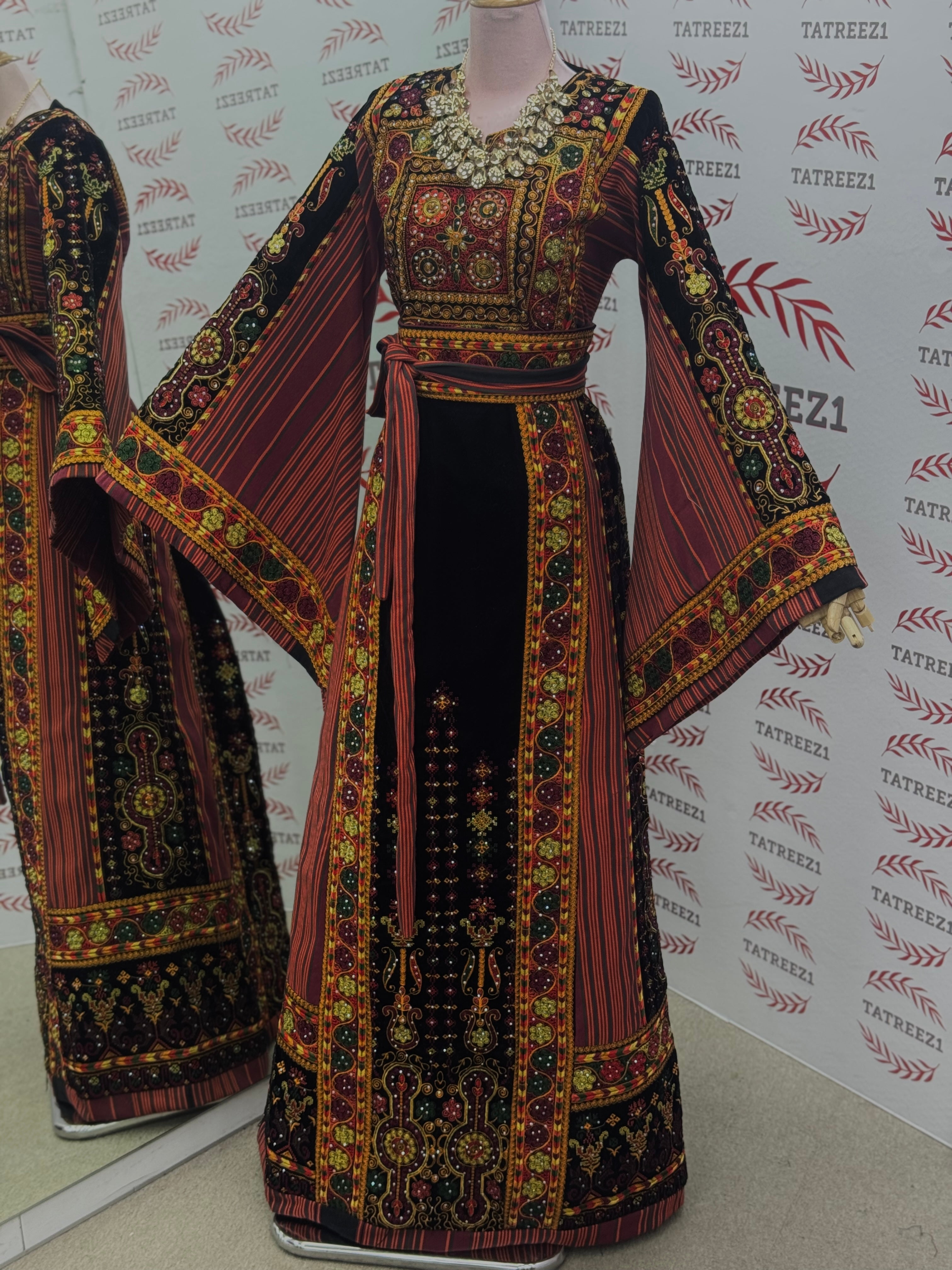 Velvet Jennah wnar Thoub Embroidery Thoub come with Embroidery Belt