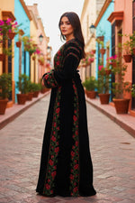 Charger l'image dans la galerie, Velvet Simply Bloomed Elegant  Embroidered Palestinian Thobe

