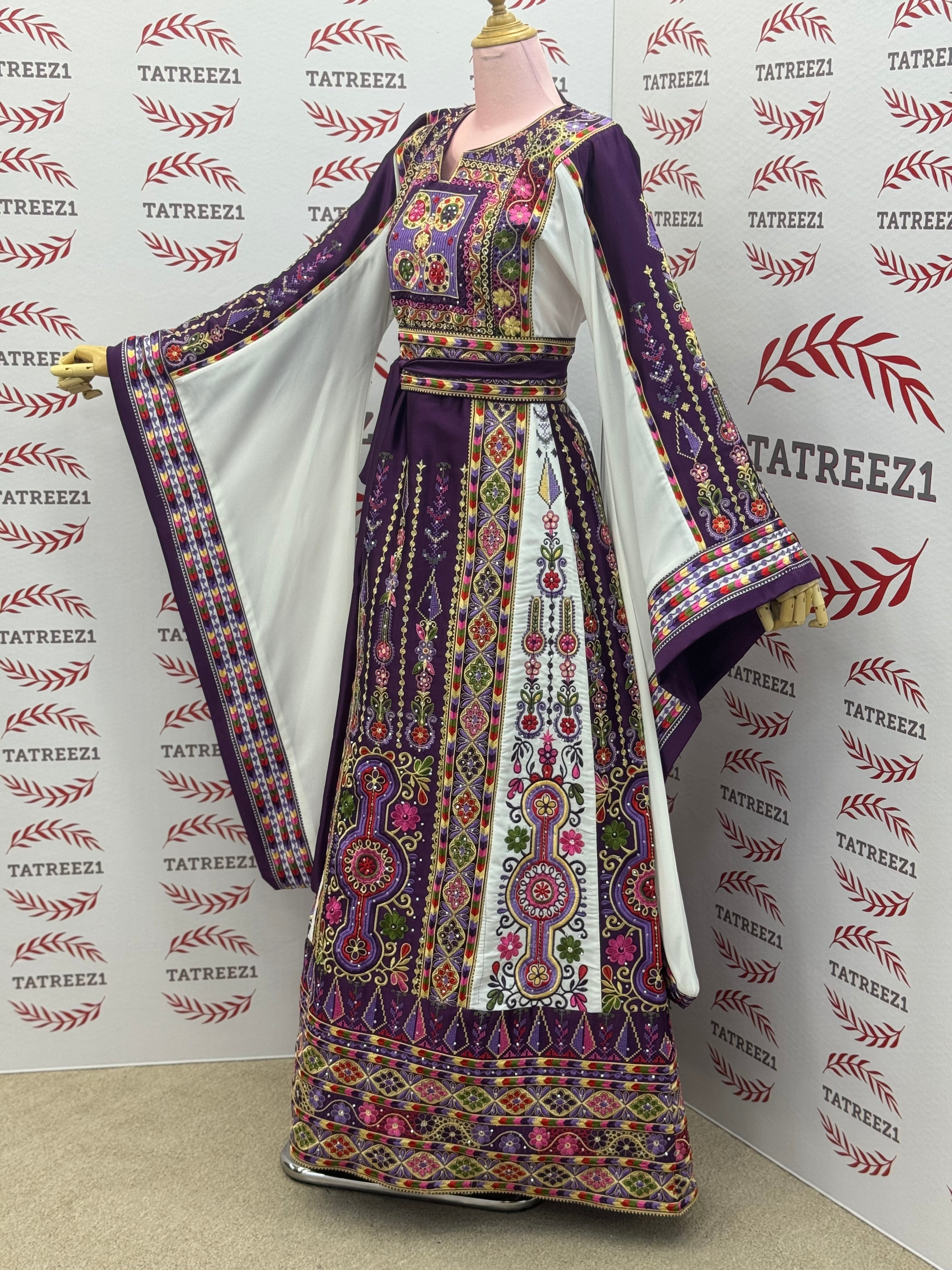 Purple Traditional Palestinian Thobe – Richly Embroidered Elegance