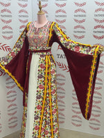 Load image into Gallery viewer, Floral Embroidered Palestinian Thobe with Wide Sleeves and Belt
