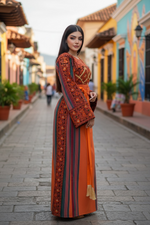 Charger l'image dans la galerie, Beautiful Majdalway Embroidered Palestinian Fellahi Thobe
