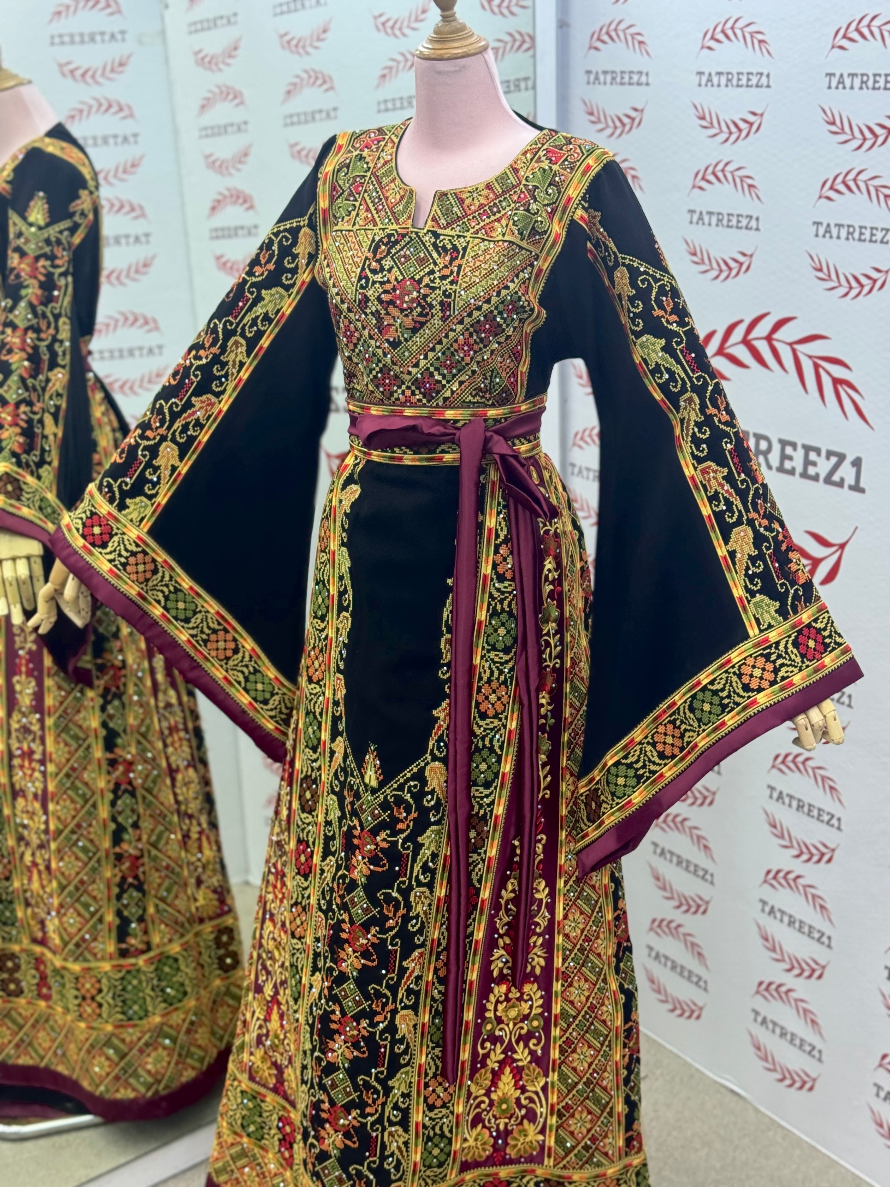 The Royal Queen Thoub Golden Embroidery