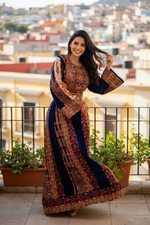 Charger l'image dans la galerie, Blue Malacca Silk Velvet Stone Embroidery Thoub
