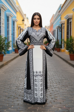 Charger l'image dans la galerie, White &amp; Black Color thoub Embroidered Palestinian Fellahi Thobe With Belt
