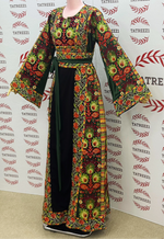 Load image into Gallery viewer, Green Embroidery Traditional luxurious touch Thoub
