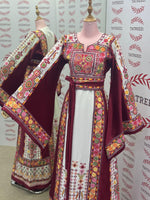 Load image into Gallery viewer, Stunning Embroidery Traditional Embroidered Palestinian Fellahi Thobe
