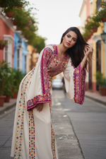 Charger l'image dans la galerie, Elegant Embroidered Palestinian Fellahi Thobe
