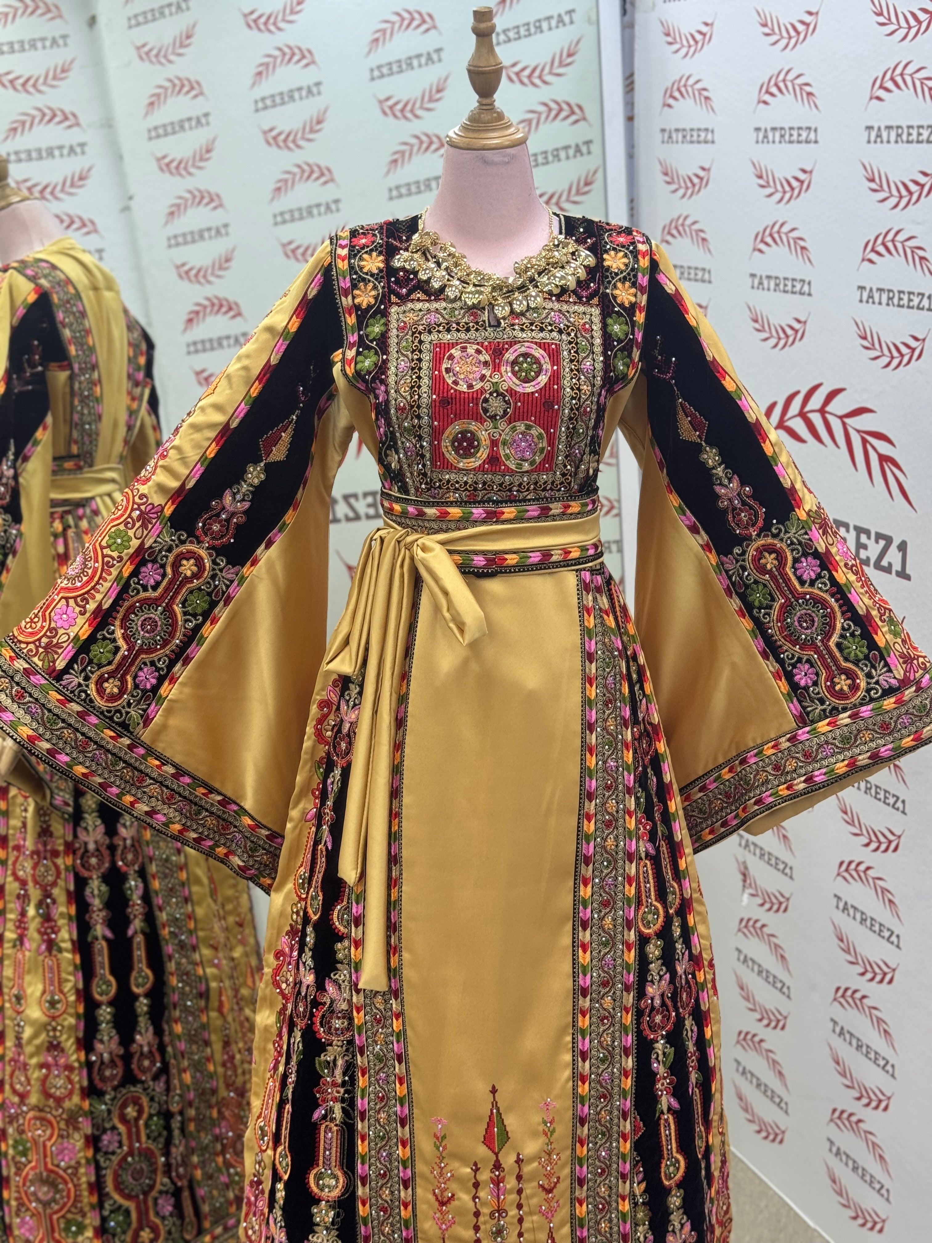 The Diamond Satin Luxury Tatreez Thobe