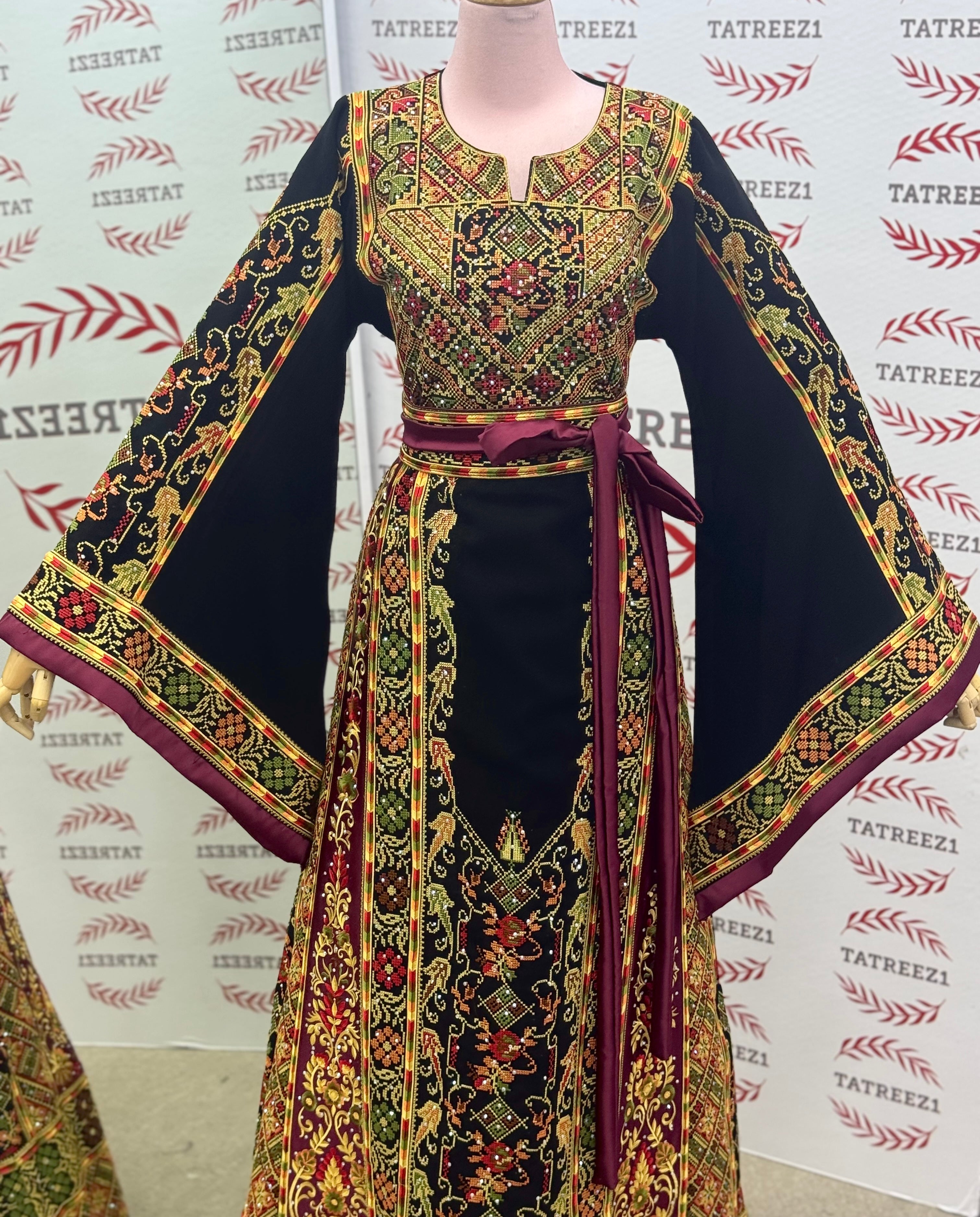The Royal Queen Thoub Golden Embroidery