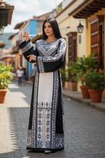 Charger l'image dans la galerie, White &amp; Black Color thoub Embroidered Palestinian Fellahi Thobe With Belt
