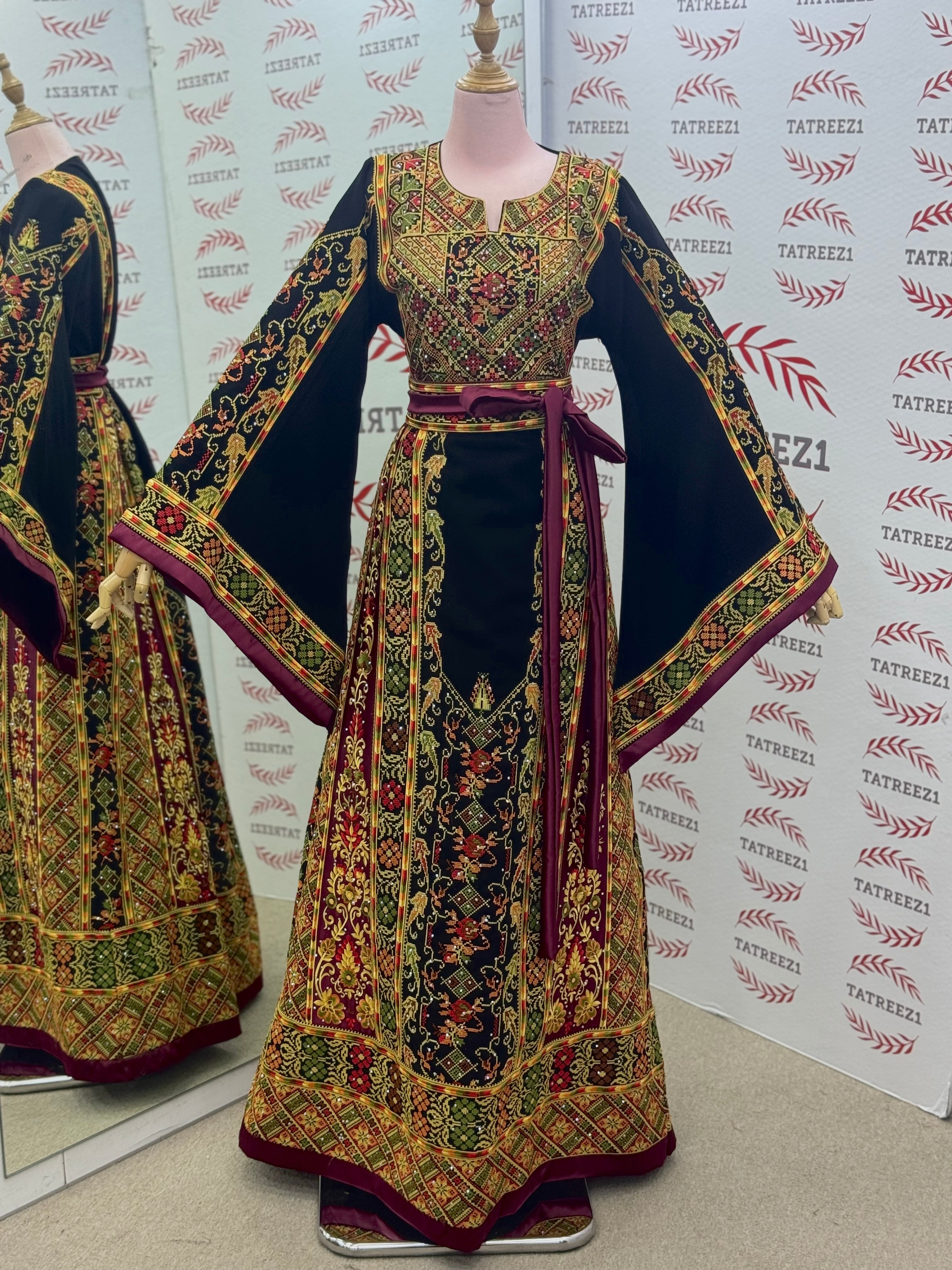 The Royal Queen Thoub Golden Embroidery