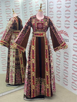Load image into Gallery viewer, New Collection Jennah wnar Malacca Thoub Silk Velvet  Embroidery Thoub come with Belt
