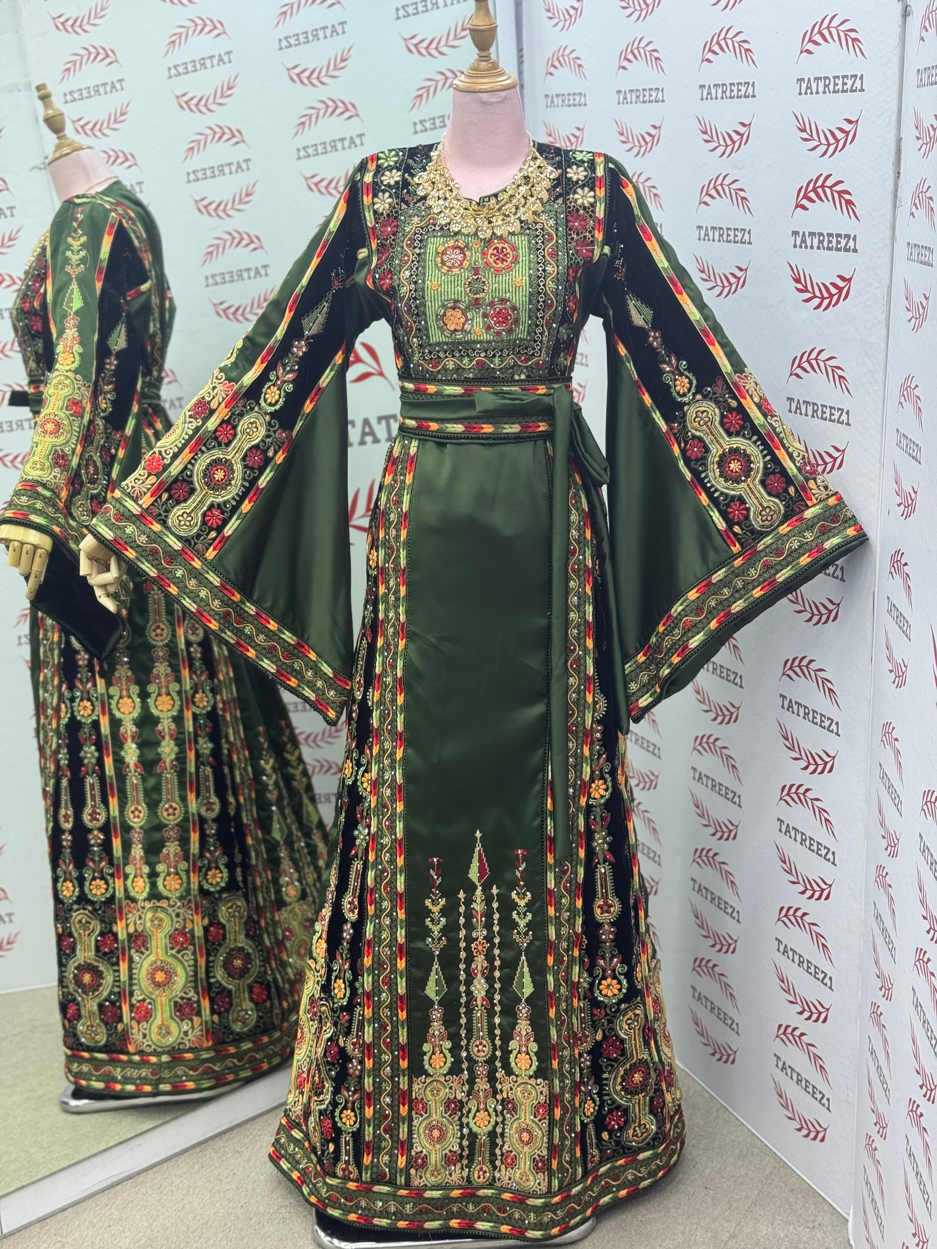 Luxurious Satin Thoub in Emerald Green