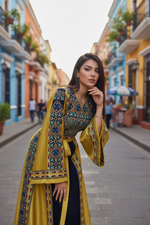 Charger l'image dans la galerie, Simply Elegant Wide Sleeve Thoub Embroidered Palestinian Thobe
