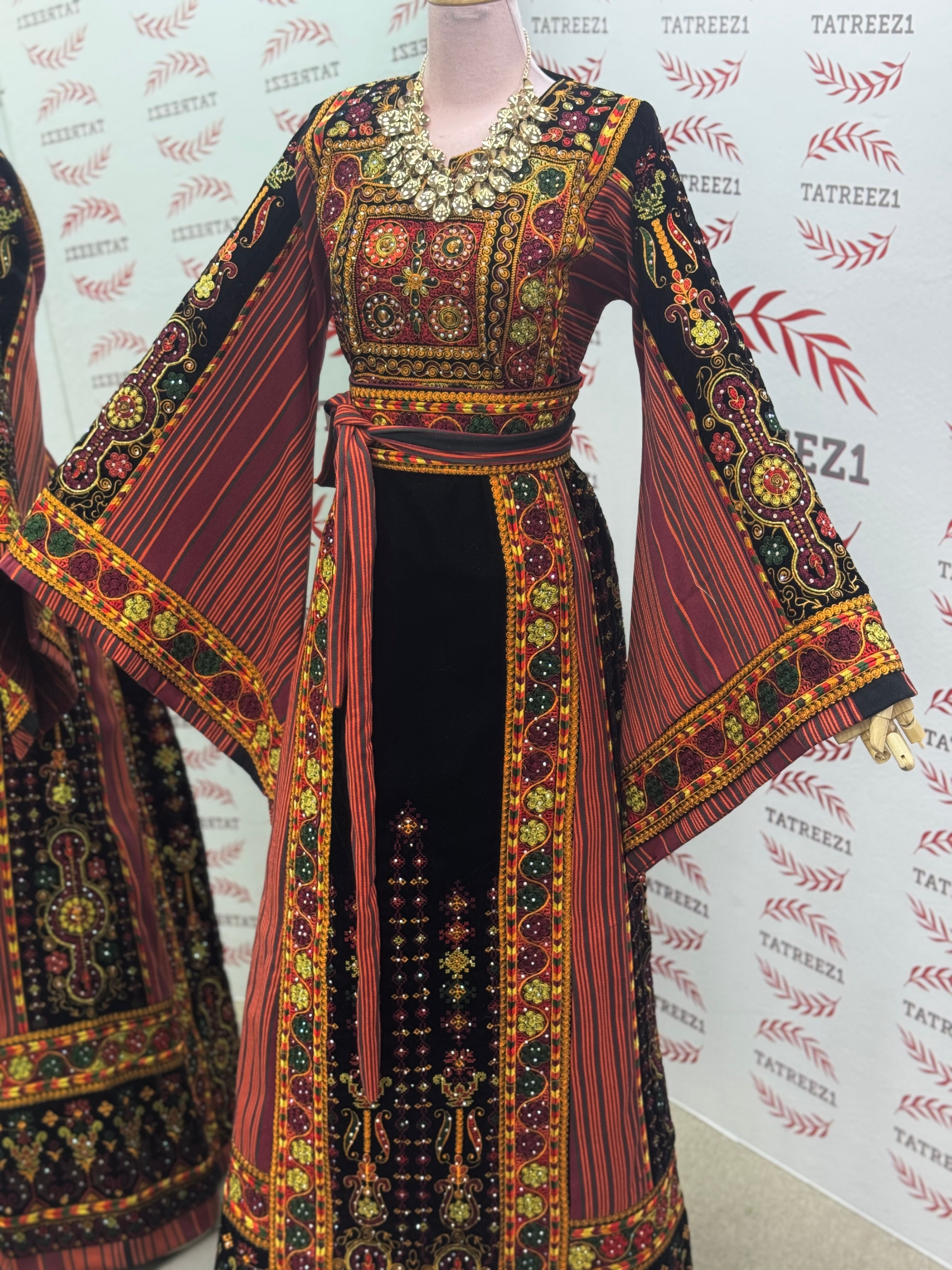 Velvet Jennah wnar Thoub Embroidery Thoub come with Embroidery Belt