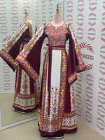 Load image into Gallery viewer, Stunning Embroidery Traditional Embroidered Palestinian Fellahi Thobe
