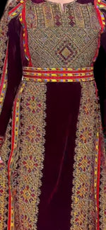 Load image into Gallery viewer, The legend Manajel Primo Velvet Embroidered Palestinian Fellahi Thobe
