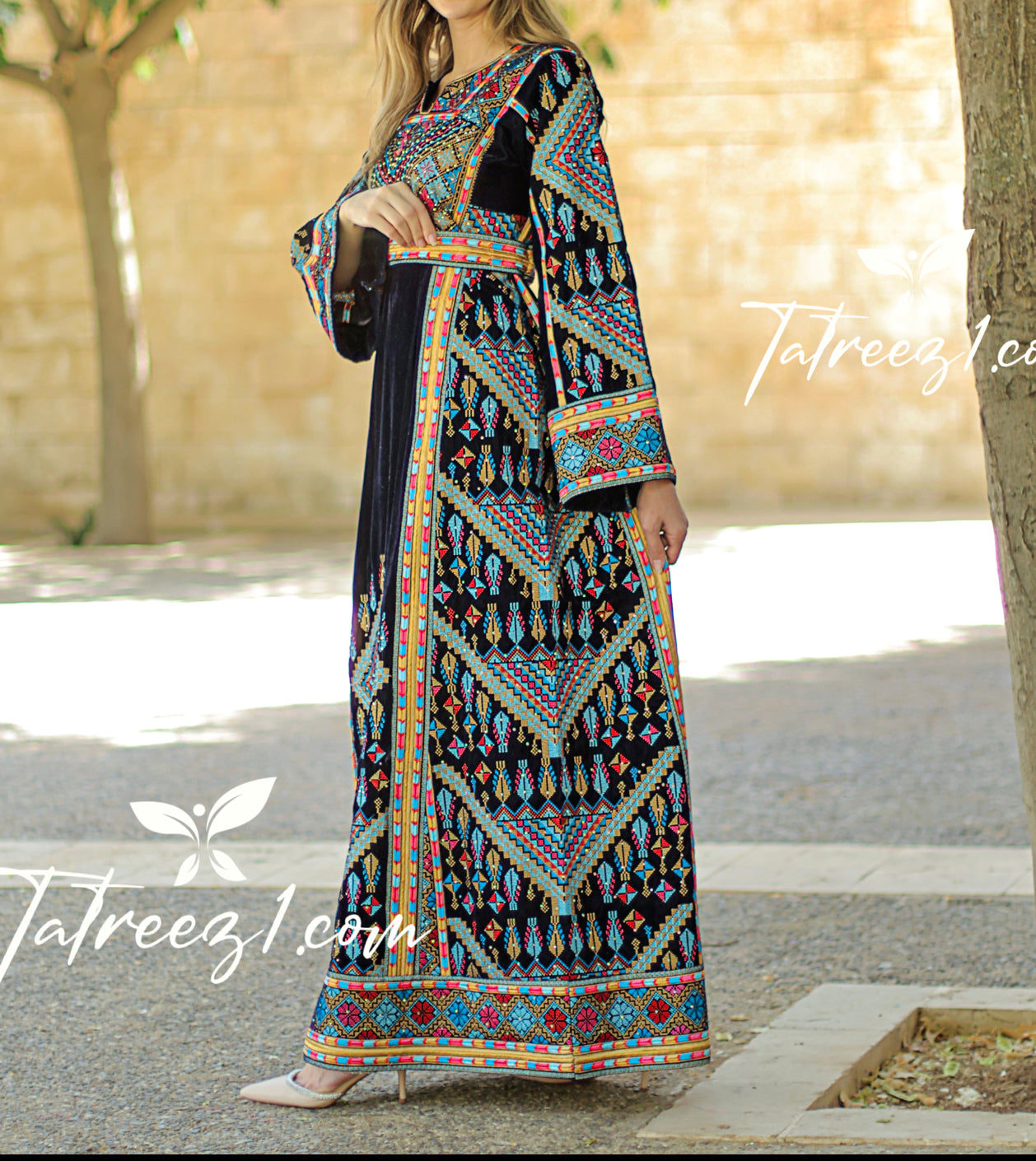 Light Velvet Navy  Shade Stoned Embroidery Thoub