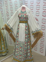 Load image into Gallery viewer, The Saffron Bloom Thobe Paired with the Matching Heritage Shawl
