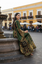 Load image into Gallery viewer, Luxurious Satin Thoub in Emerald Green
