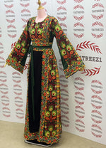 Load image into Gallery viewer, Green Embroidery Traditional luxurious touch Thoub
