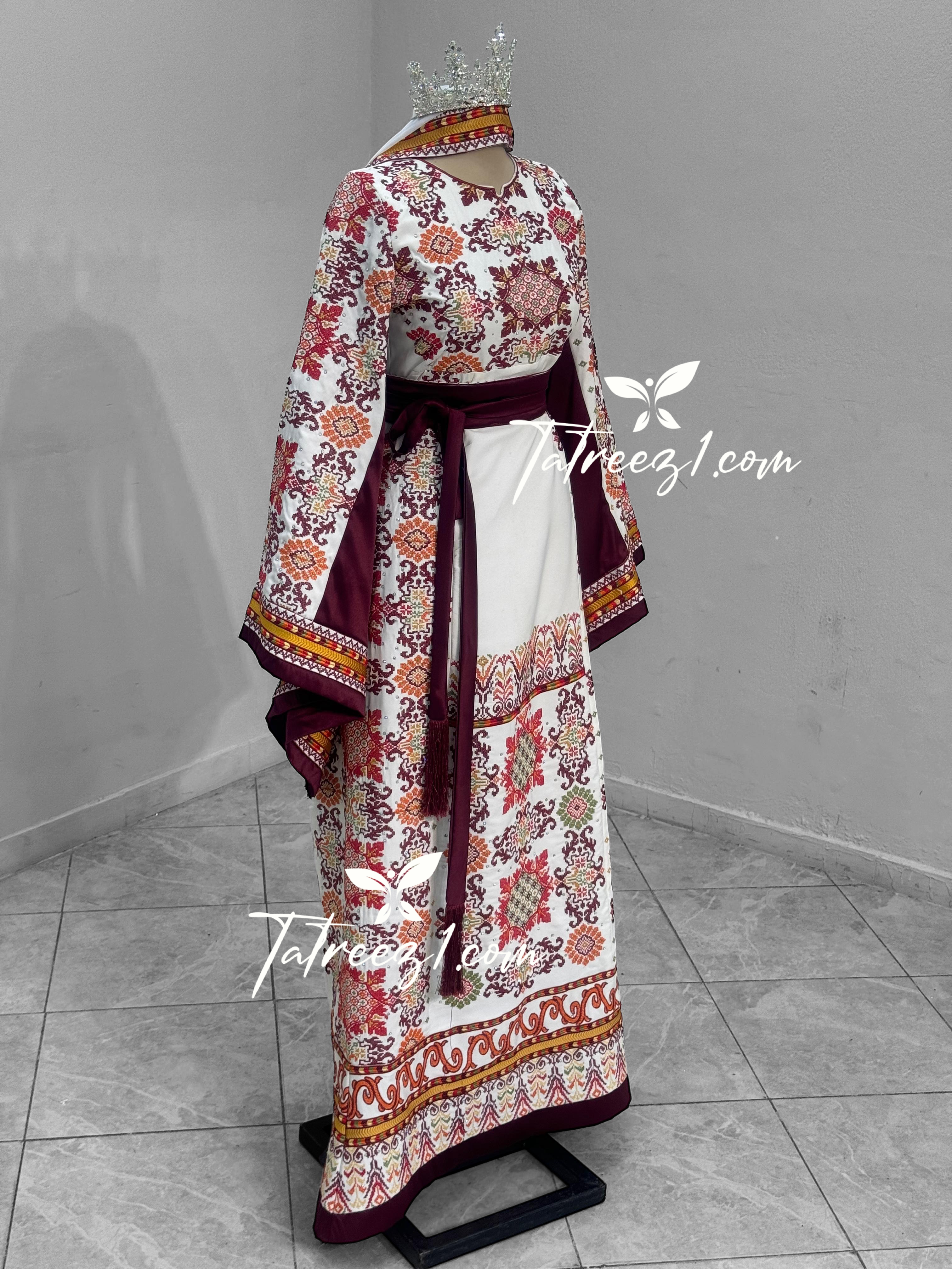 Maroon Embroidery With Reversable Belt Astonishing Palstainen Embroidery Traditional Long Thoub With Matching Headpiece