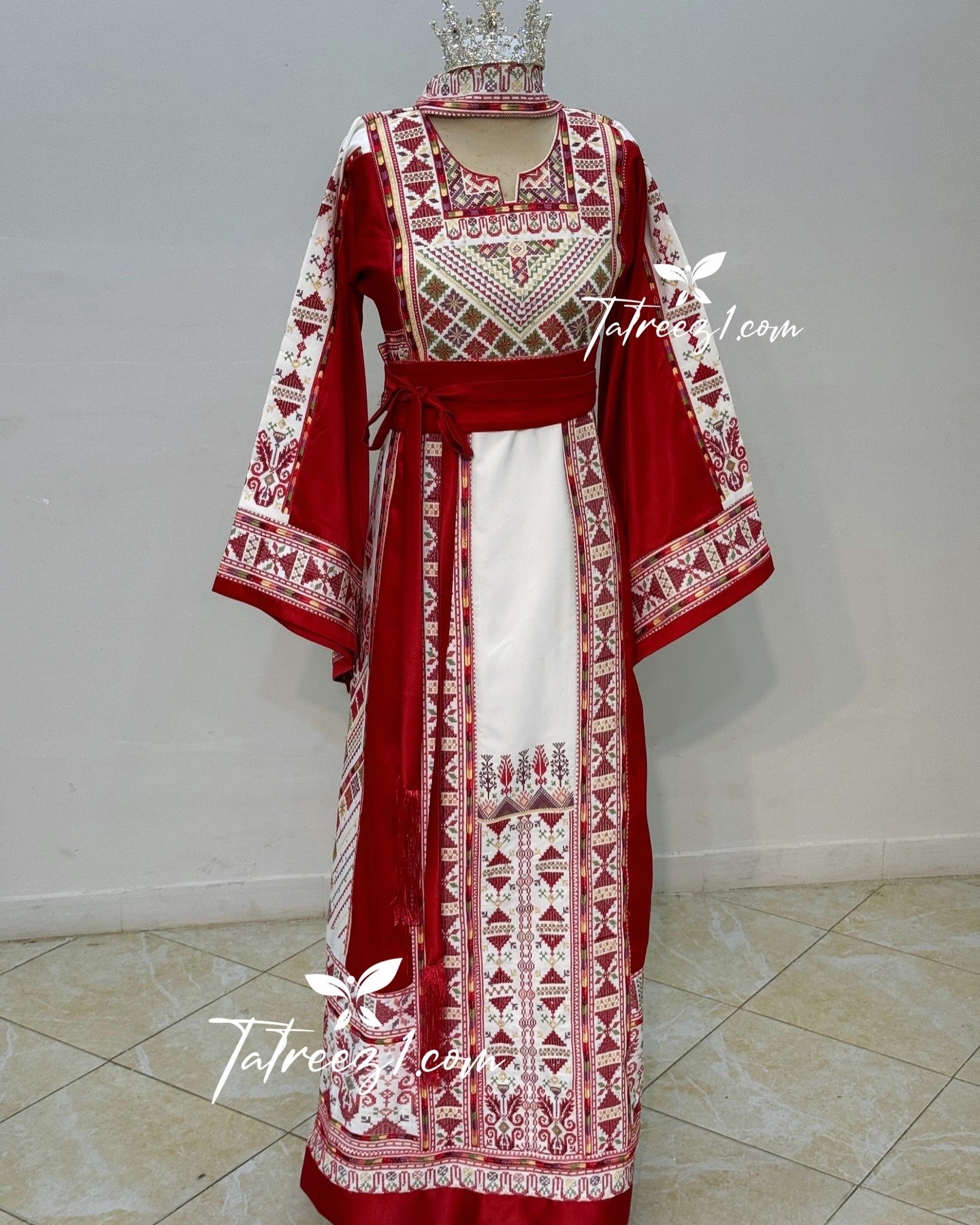 With Reversable Belt Red  Astonishing Palstainen Embroidery Traditional Long Thoub With Matching Headpiece