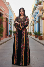 Charger l'image dans la galerie, Black Velvet Bloom Stunning Thoub
