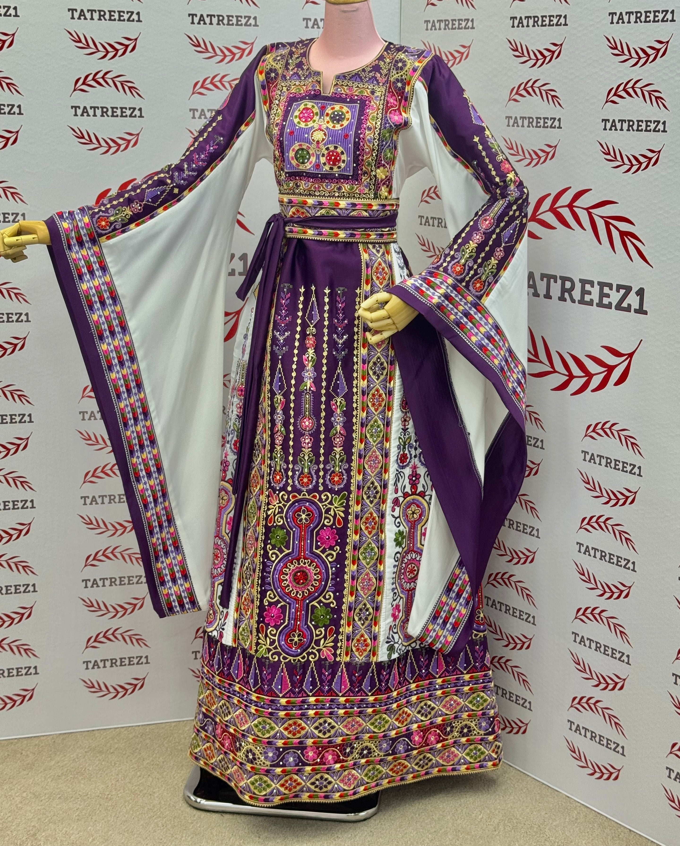 Purple Traditional Palestinian Thobe – Richly Embroidered Elegance