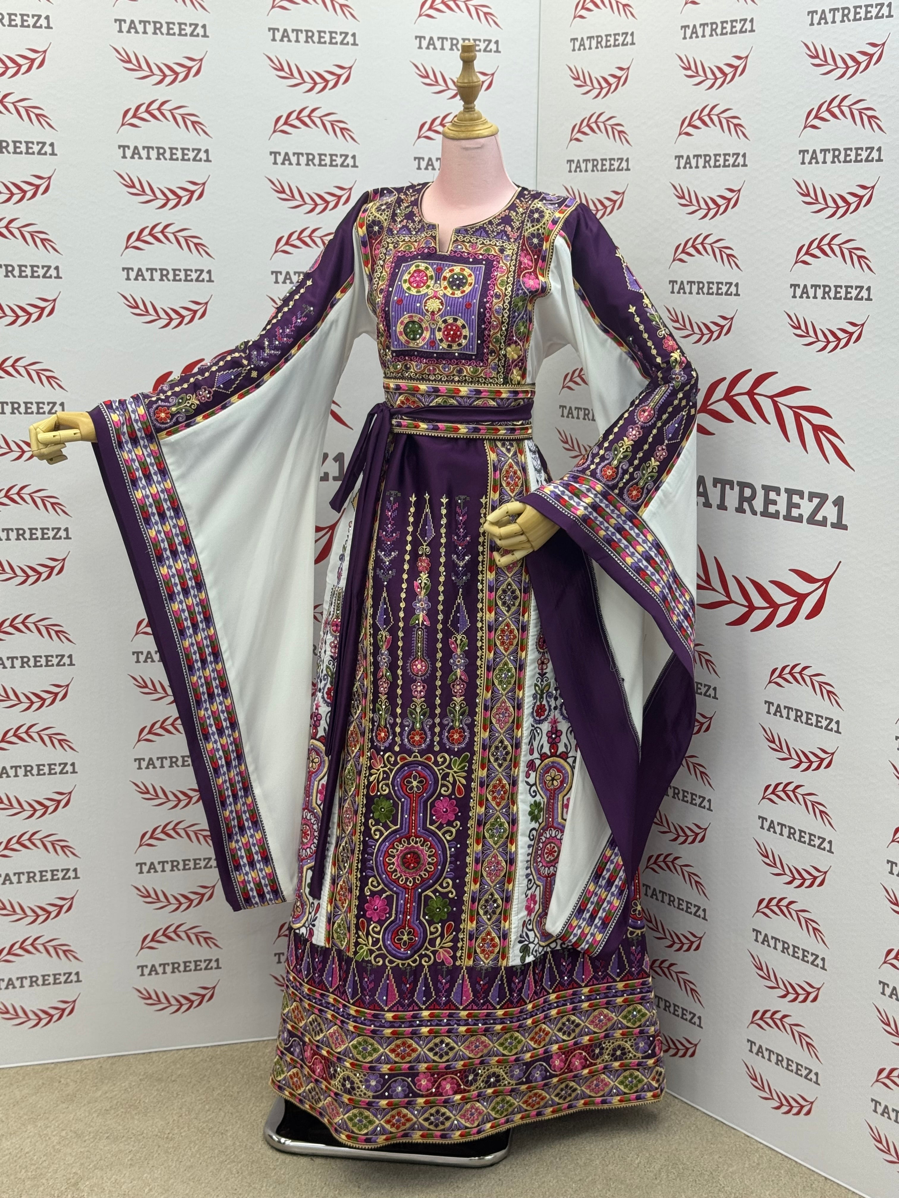 Purple Traditional Palestinian Thobe – Richly Embroidered Elegance
