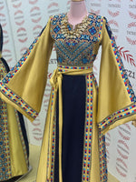 Charger l'image dans la galerie, Simply Elegant Wide Sleeve Thoub Embroidered Palestinian Thobe
