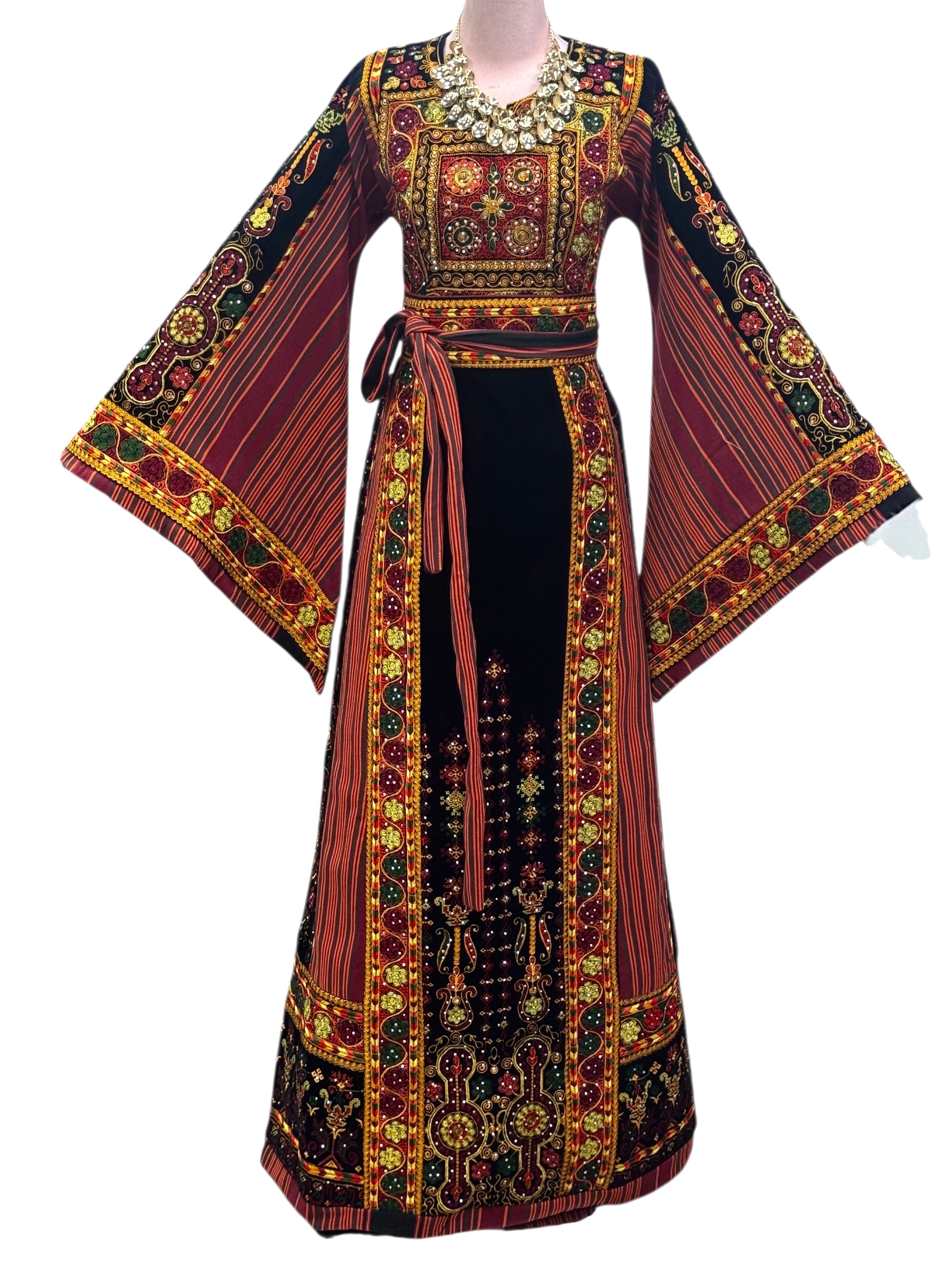 Velvet Jennah wnar Thoub Embroidery Thoub come with Embroidery Belt