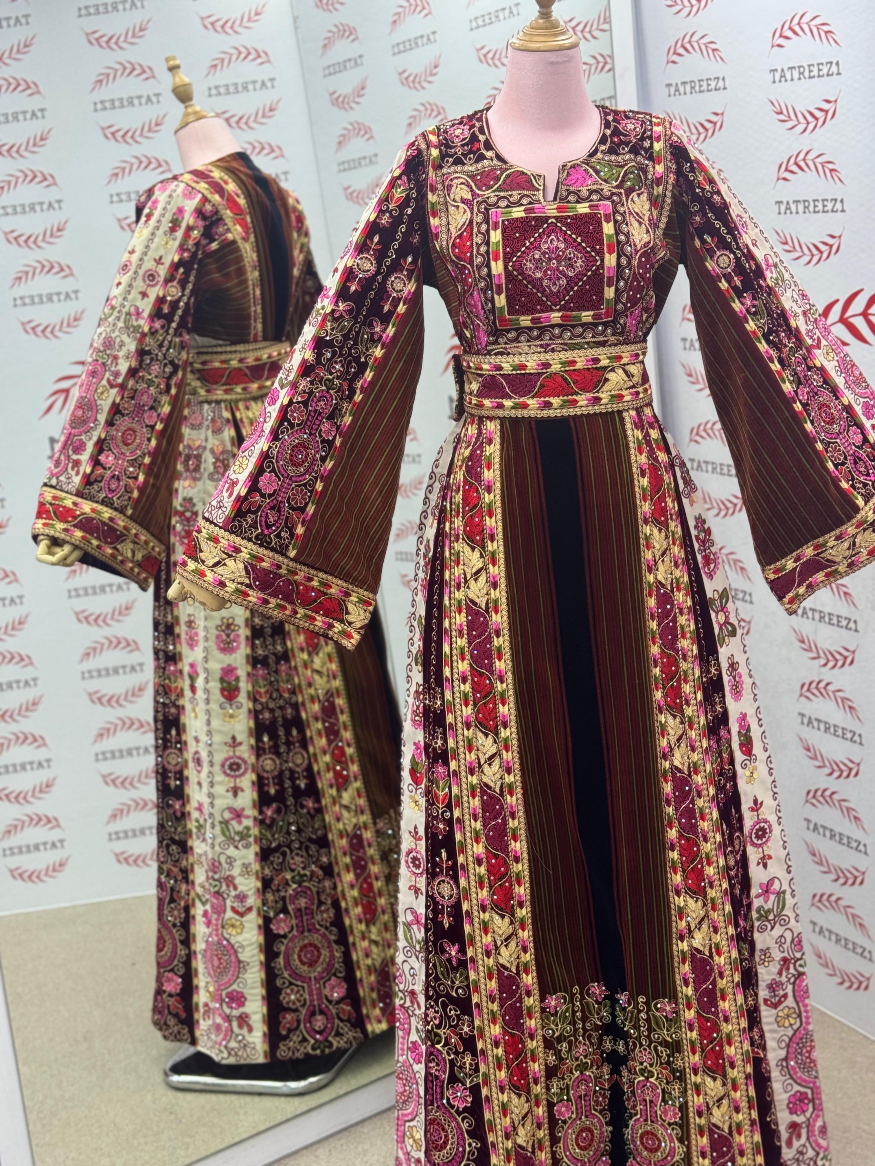 New Collection Jennah wnar Malacca Thoub Silk Velvet  Embroidery Thoub come with Belt