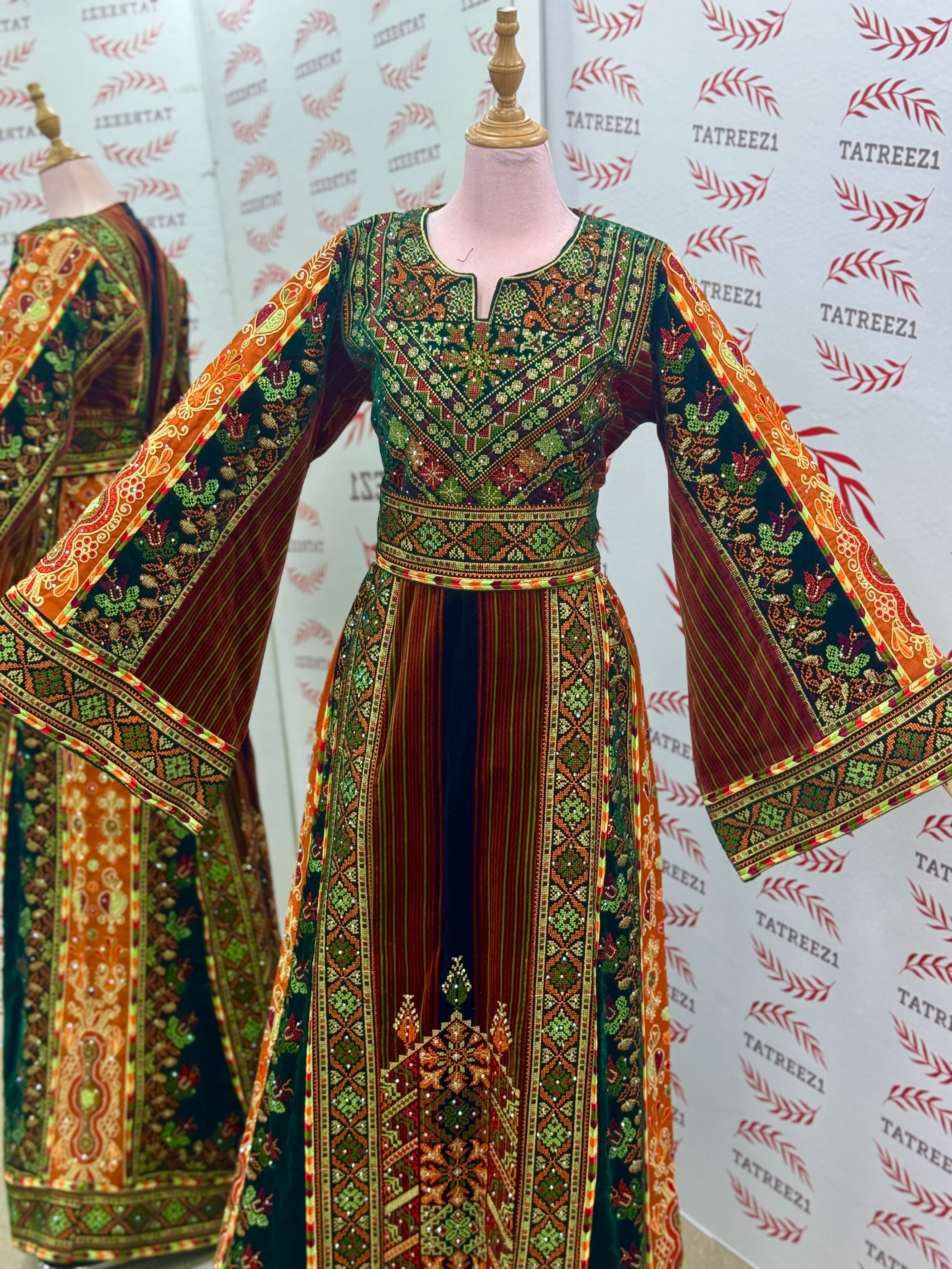Green Jennah wnar Thoub Embroidery Thoub come with Embroidery Belt