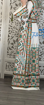 Charger l&#39;image dans la galerie, Turquoise White Embroidery Stunning Thobe
