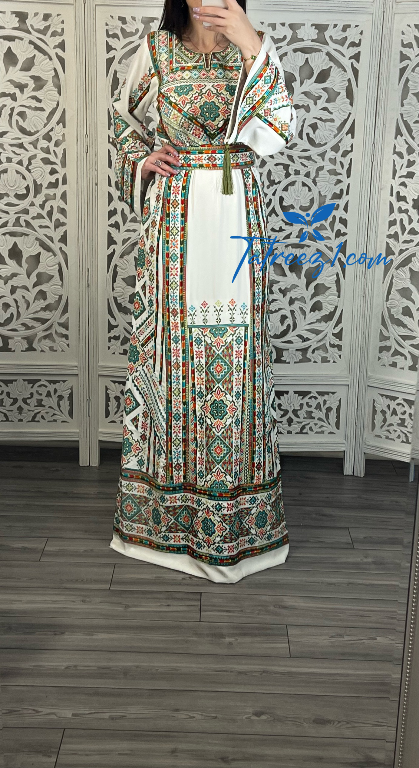 Turquoise White Embroidery Stunning Thobe