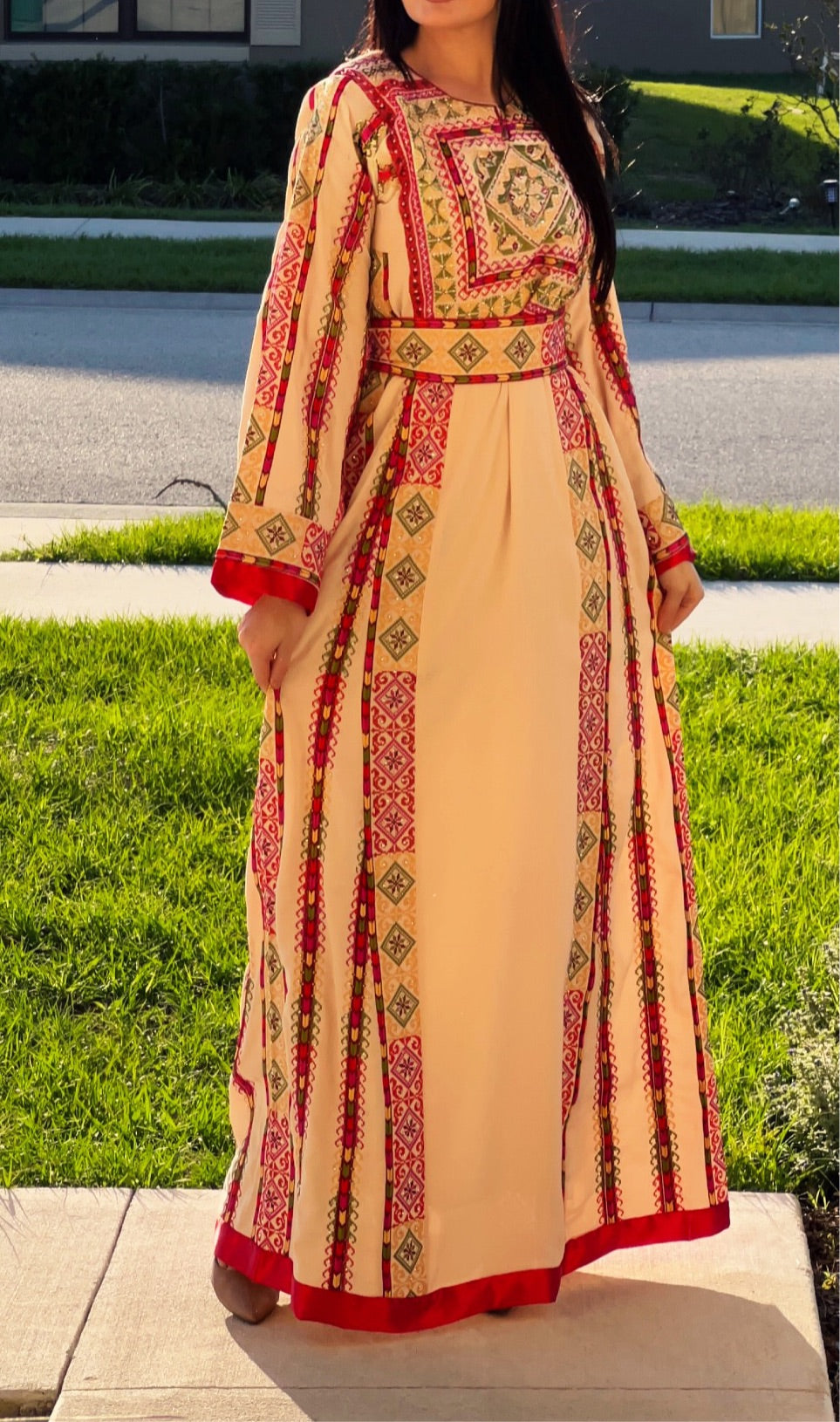 Cream Thoub stoned Embroidery Elegant design With Reversible Belt